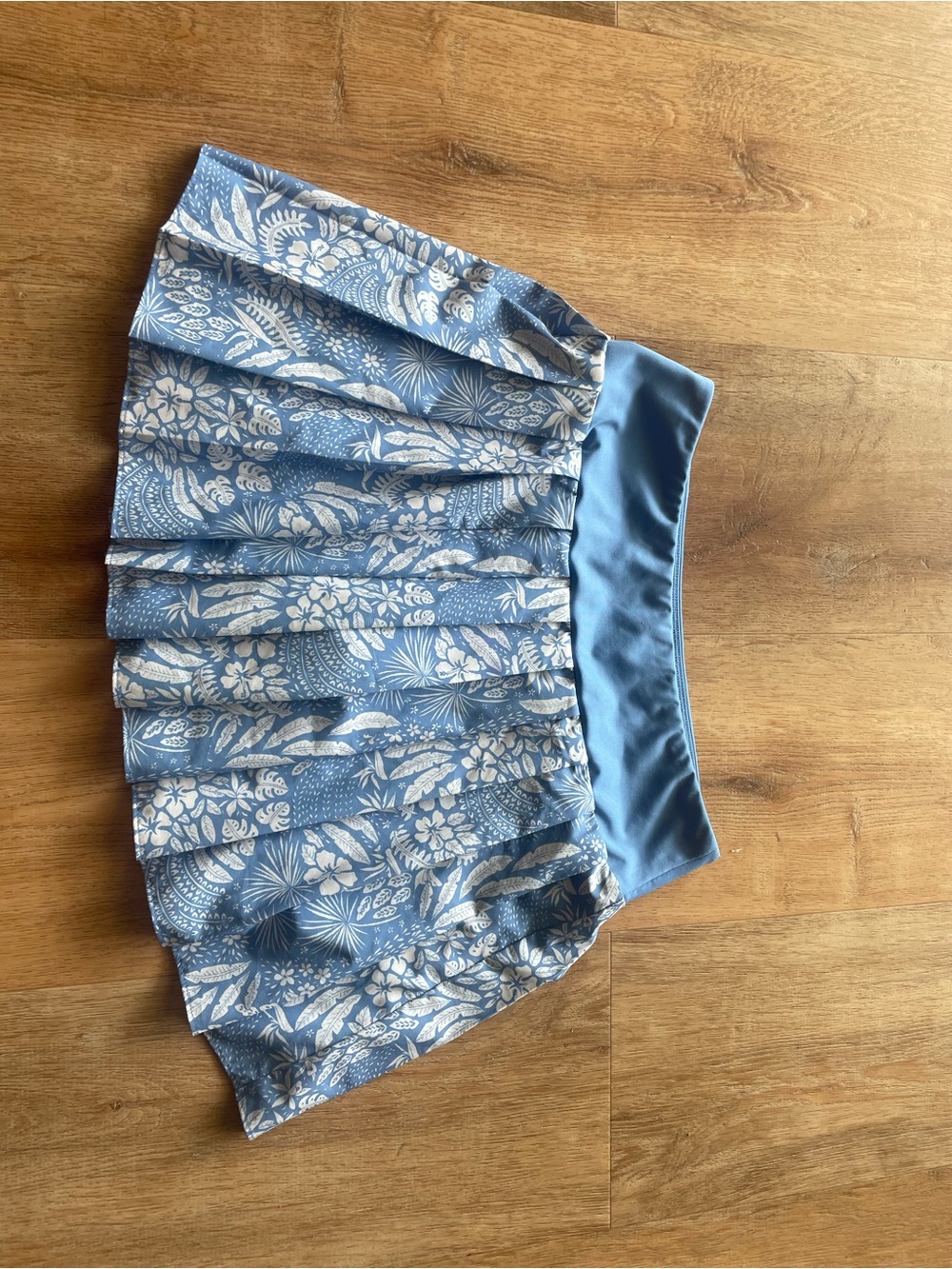 Tommy Bahama Sky Blue and White Floral Skater Skirt